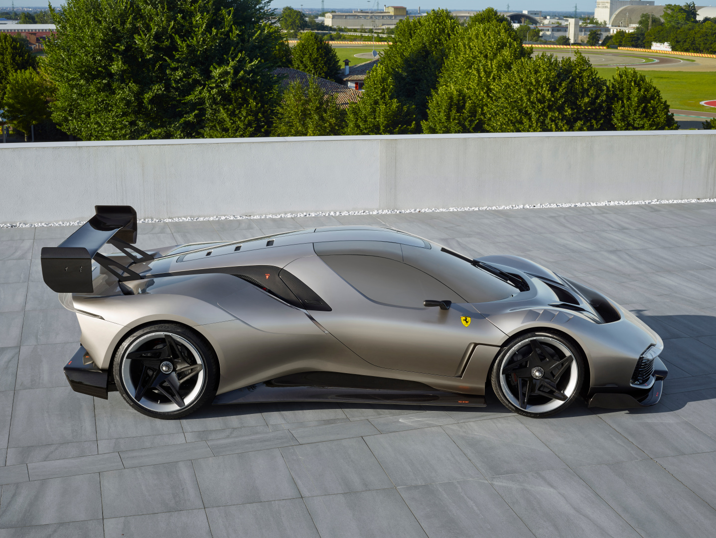 SMALL_230015-sports-car-TEST_4_2023_06_Ferrari_SP57_Diynamic_70842